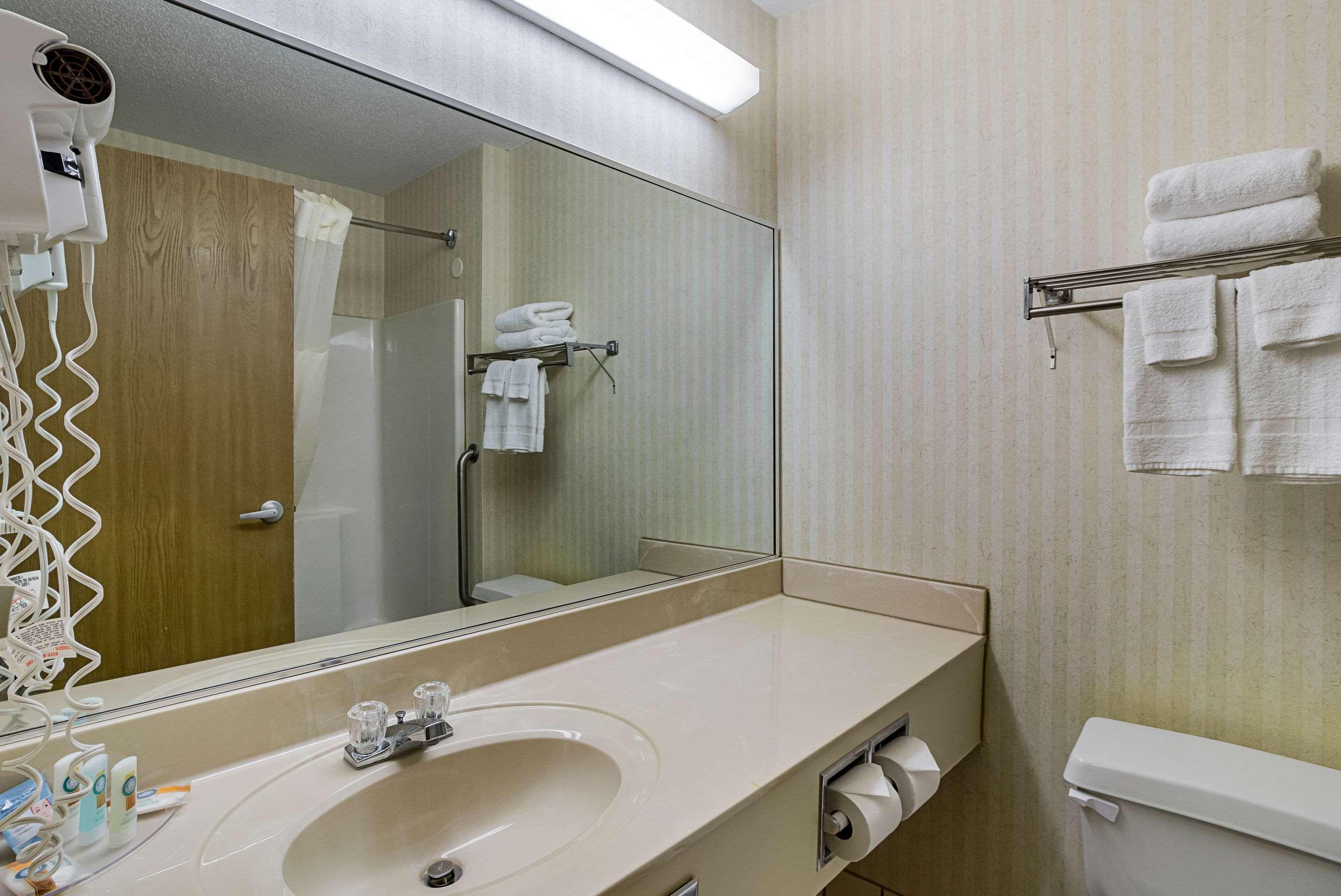 Econo Lodge Luverne I-90 Екстериор снимка