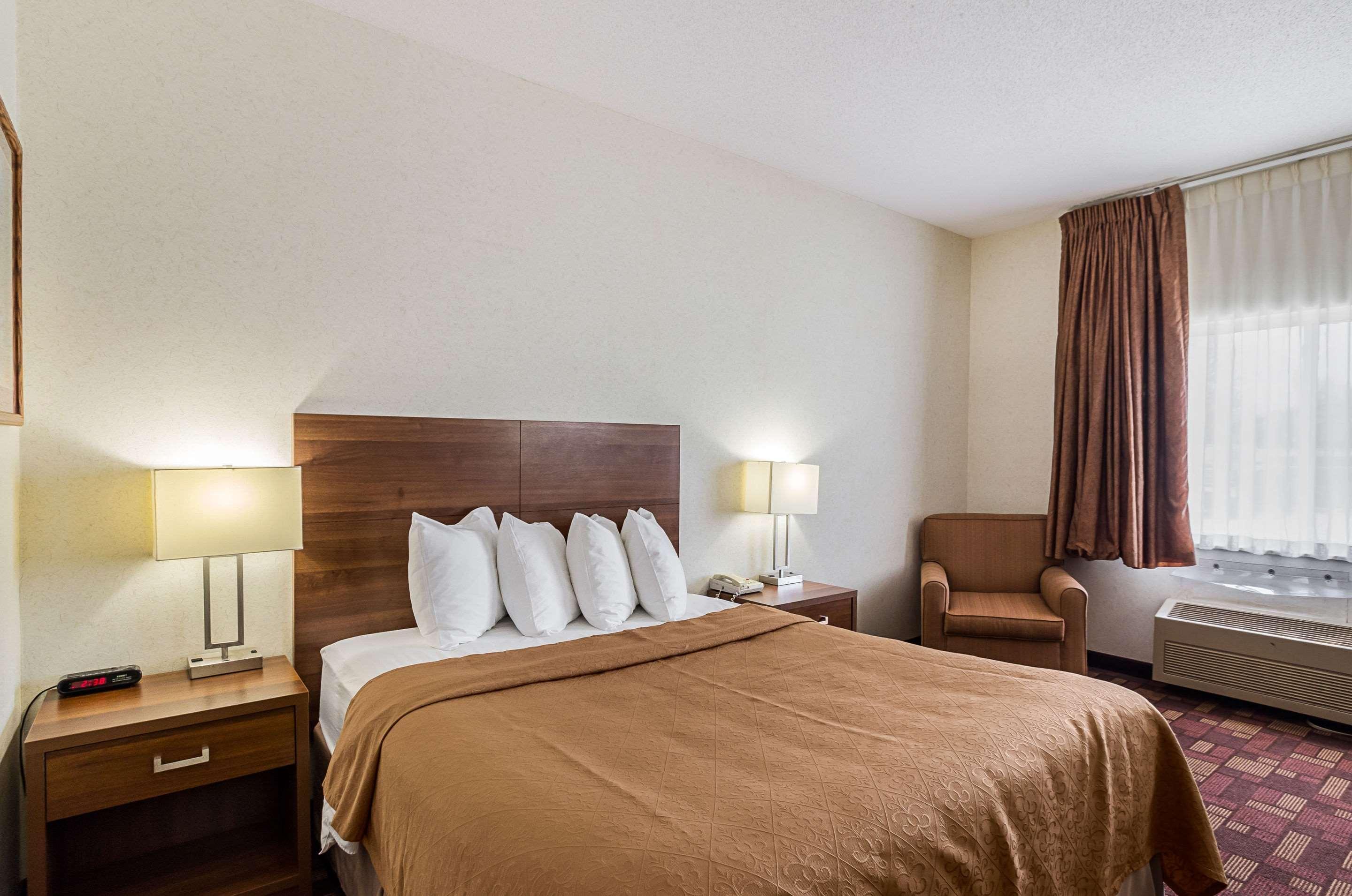 Econo Lodge Luverne I-90 Екстериор снимка