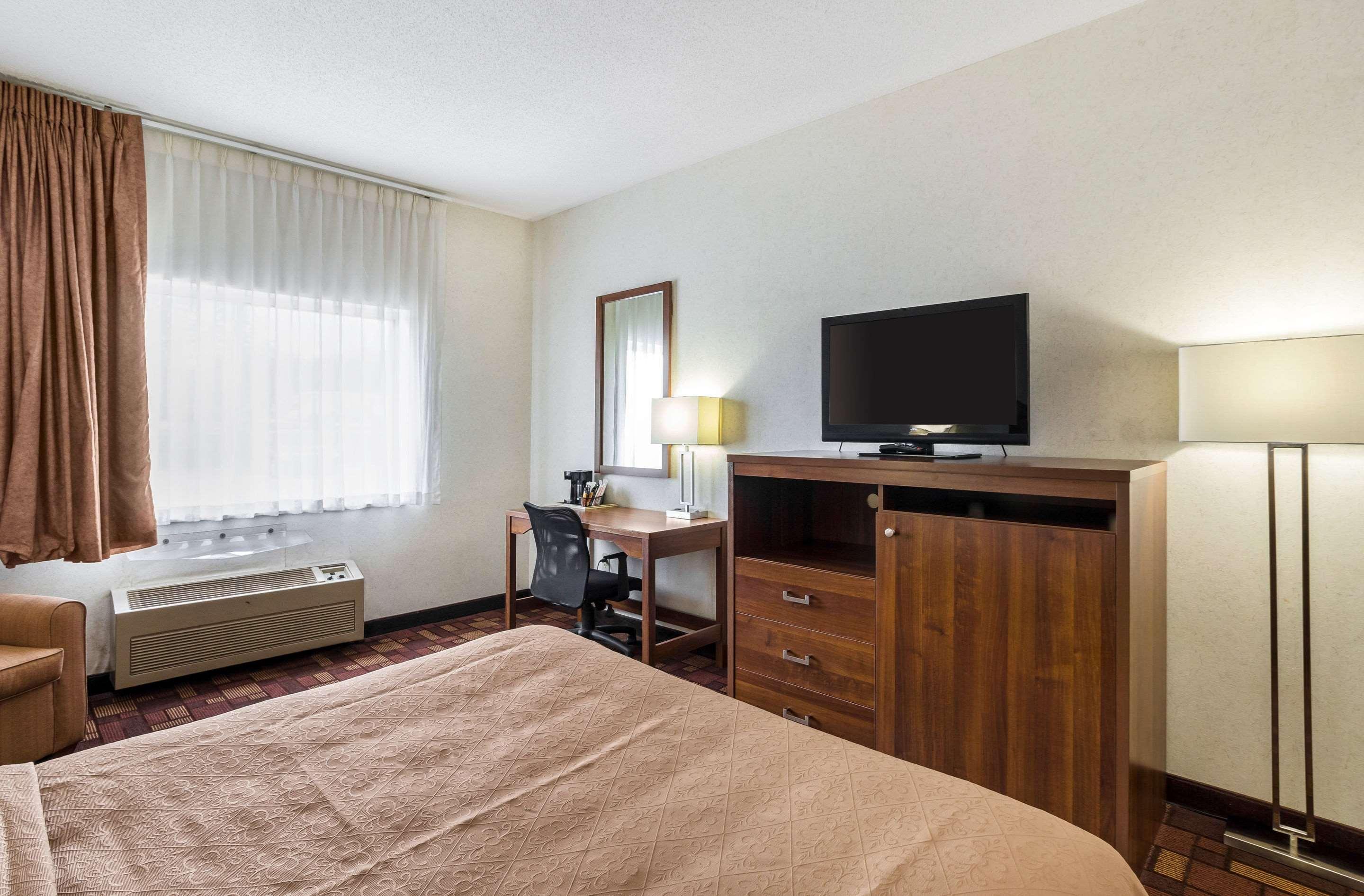 Econo Lodge Luverne I-90 Екстериор снимка