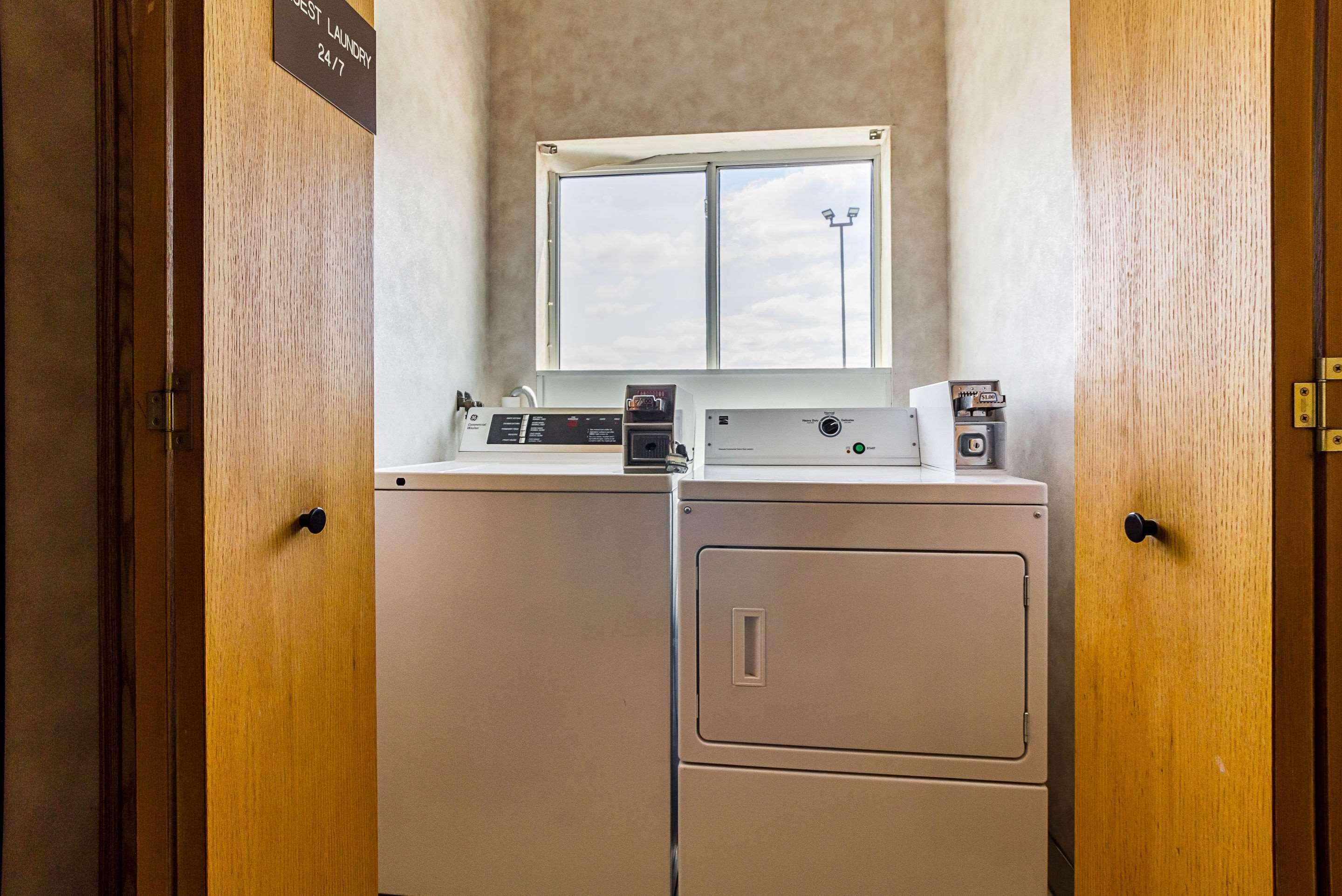 Econo Lodge Luverne I-90 Екстериор снимка