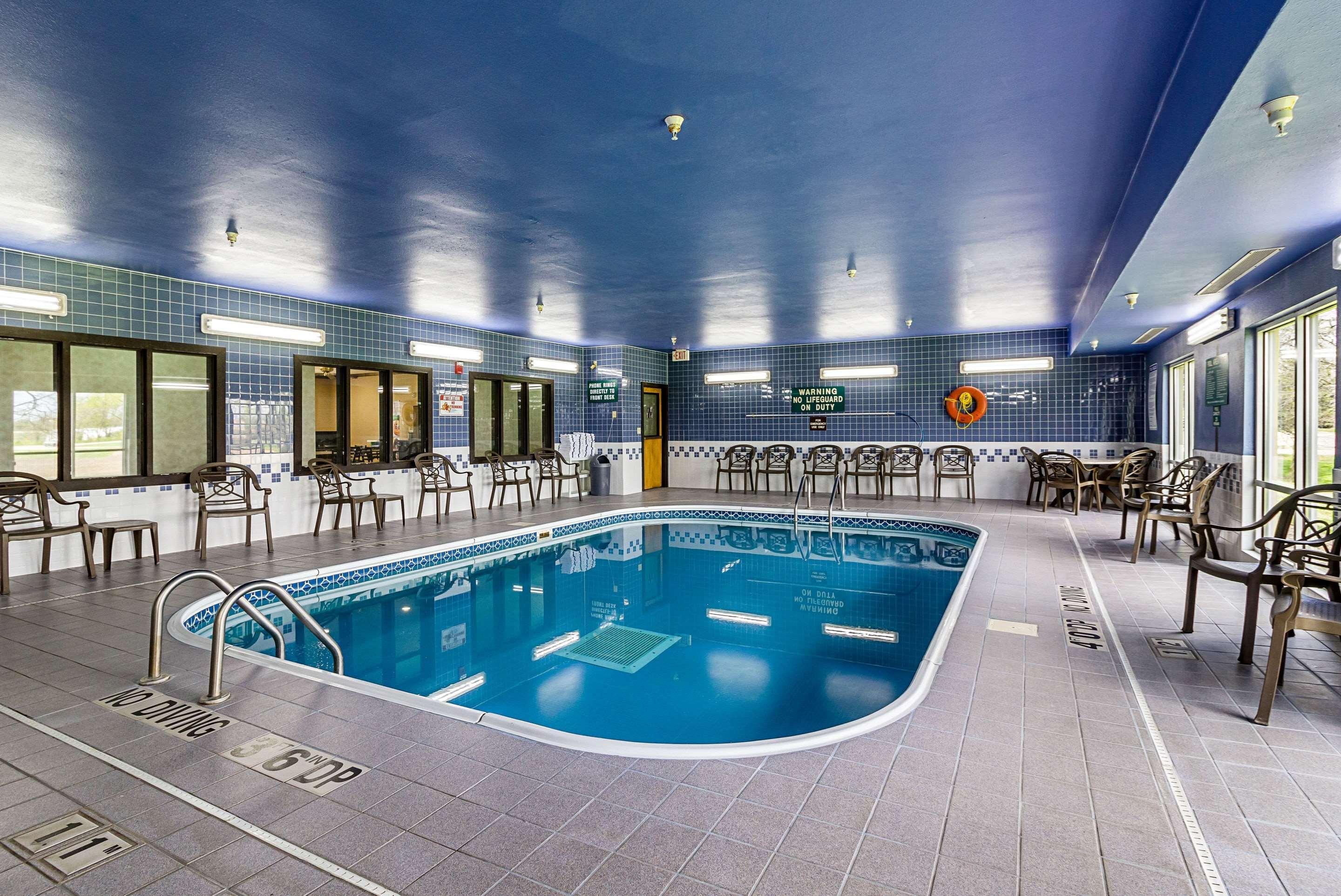 Econo Lodge Luverne I-90 Екстериор снимка
