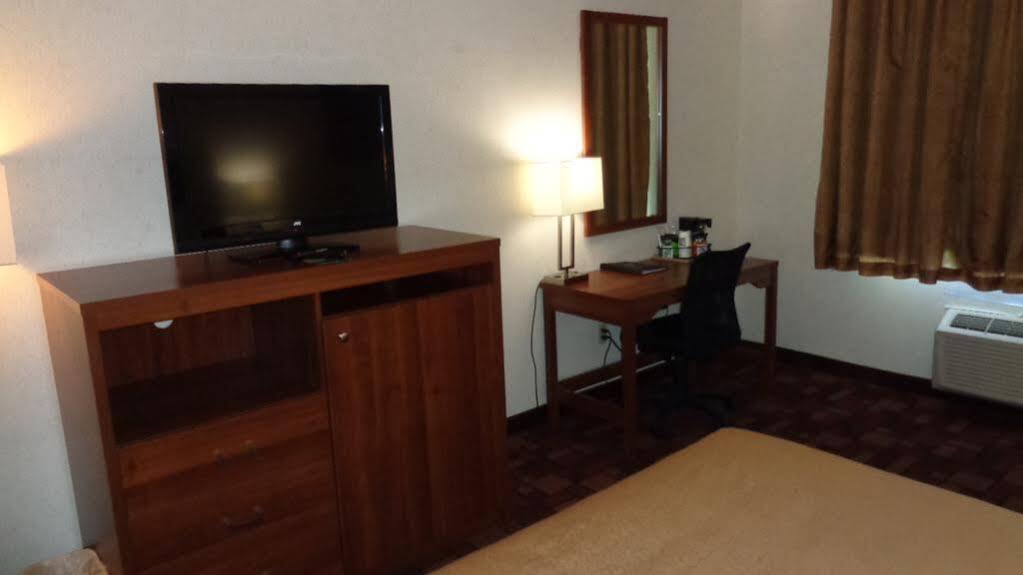 Econo Lodge Luverne I-90 Екстериор снимка